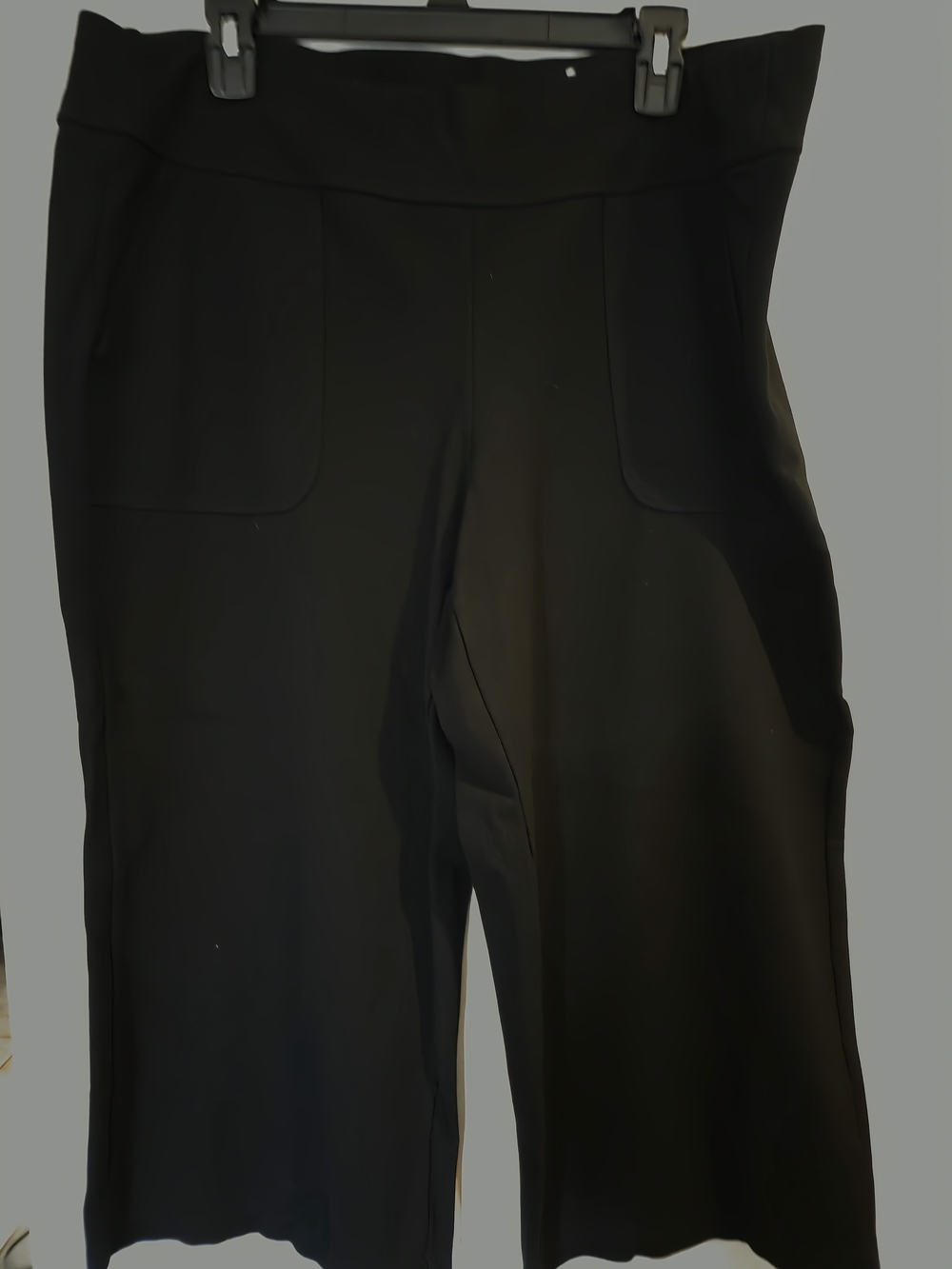 Max Studio Black Stretchy Capri Pants With Pockets 2X Run Like 1X